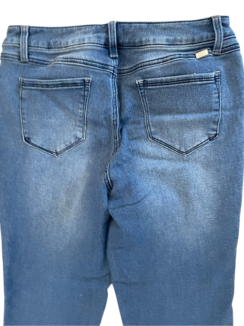 1822 Denim Straight Leg Jeans in Medium Blue Wash - Picture 5 of 6